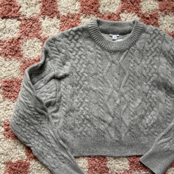 Cropped Cable Sweater - Picture 2 of 3